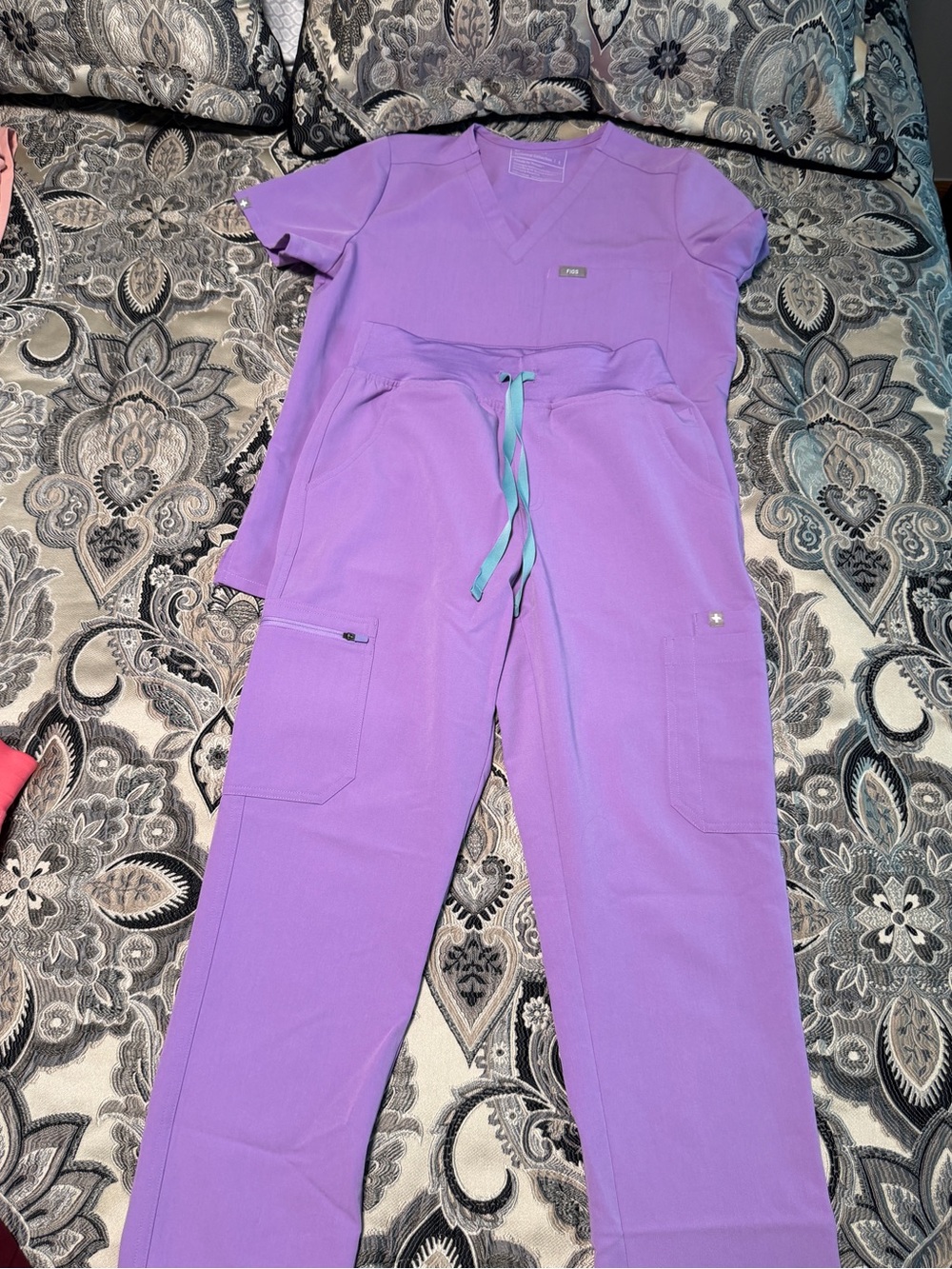 FIGS Women's Lavender Scrub Set - Catarina scrub top & high waisted yola pants
